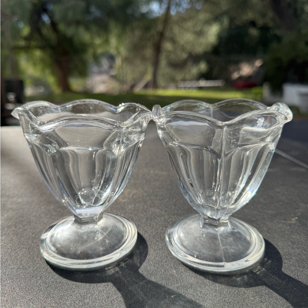 Clear Glass‎ Scalloped Dessert Serveware